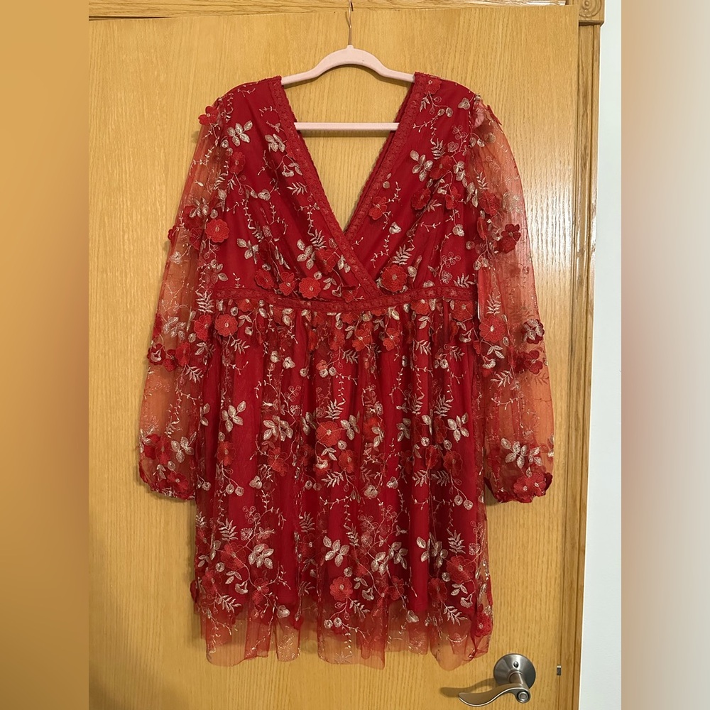 Altard State Arula tulle embroidered red dress size A (14/16). New with tags.